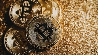 比特币连续第三次遭遇打击 - 投资者对替代币变得更有信心