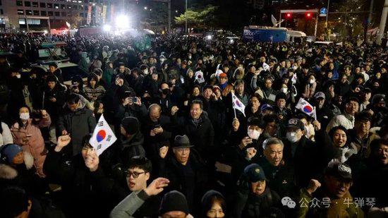 全国戒严、军队出动、议会倒戈、民众上街......韩国一夜变天的10个关键问题-第7张图片-火网下载